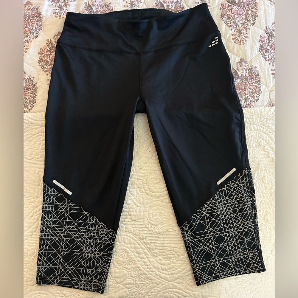 High visibility capri leggings